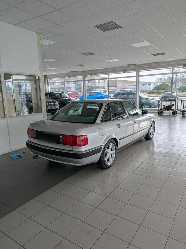 Second-hand Audi 80 Basis 115 CP (84 kW) 1994 Argintiu Berlinǎ