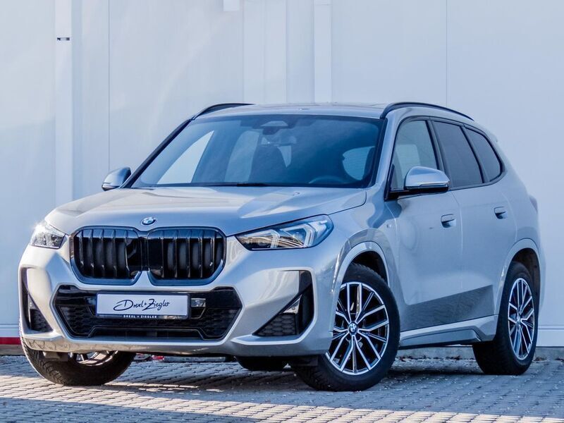 Spacesilvermetallic Gebraucht 2024 BMW X1 M Sport SUV | 44.999 € (Guter Preis) - Bild 1/4