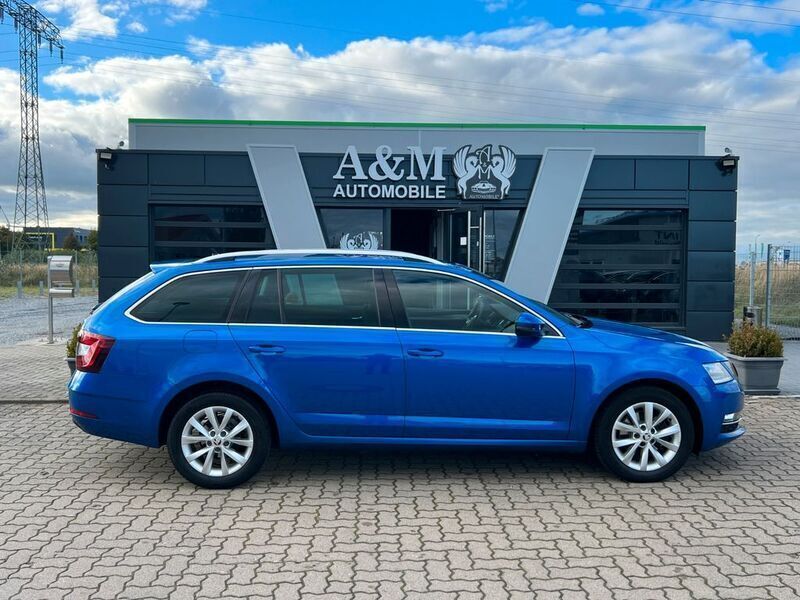 Gebraucht Skoda Octavia Style 131 PS (96 kW) 2019 Blau Kombi