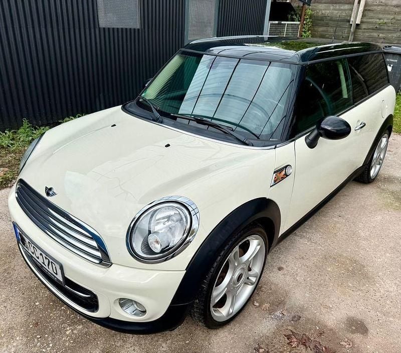 Weiß Gebraucht 2013 Mini Cooper D Clubman Kombi | 6.999 € (Fairer Preis) - Bild 1/4