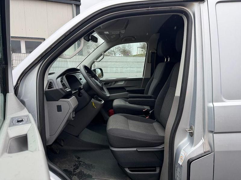 Gebraucht VW Transporter 110 PS (80 kW) 2022 Silber Van