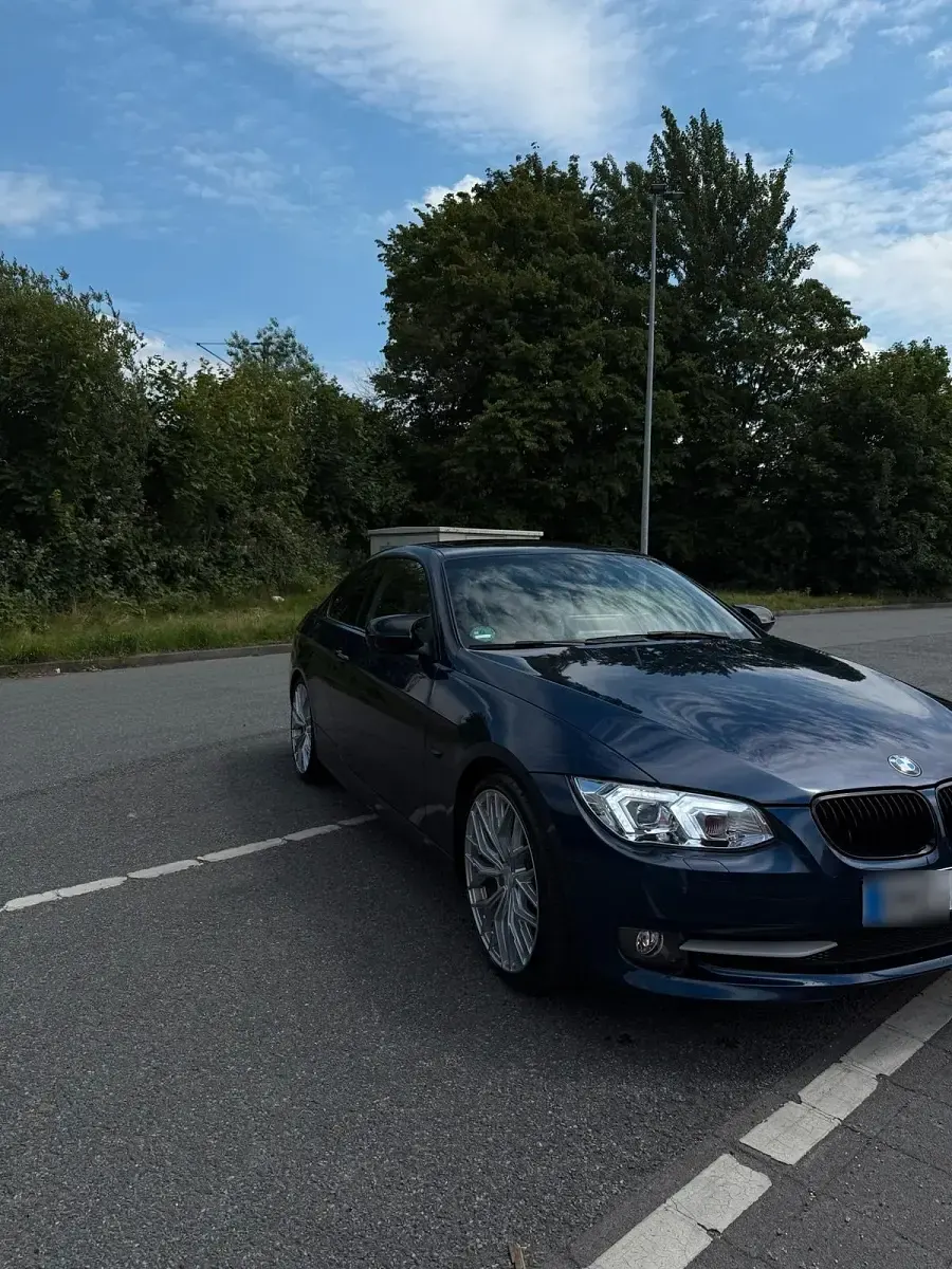 Gebraucht BMW 320 170 PS (125 kW) 2013 Andere farben Coupé