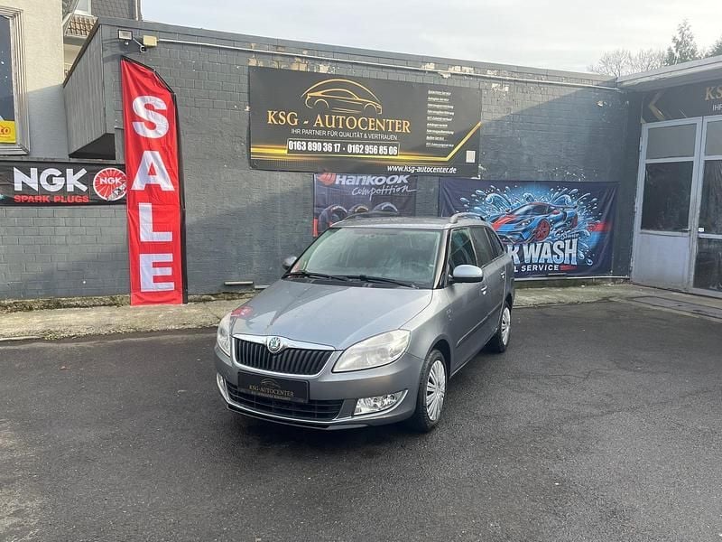 Gebraucht Skoda Fabia Family 105 PS (77 kW) 2013 Grau Kombi