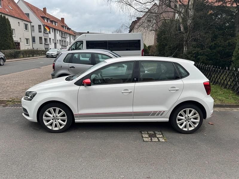 Gebraucht VW Polo 90 PS (66 kW) 2017 Weiß Kleinwagen
