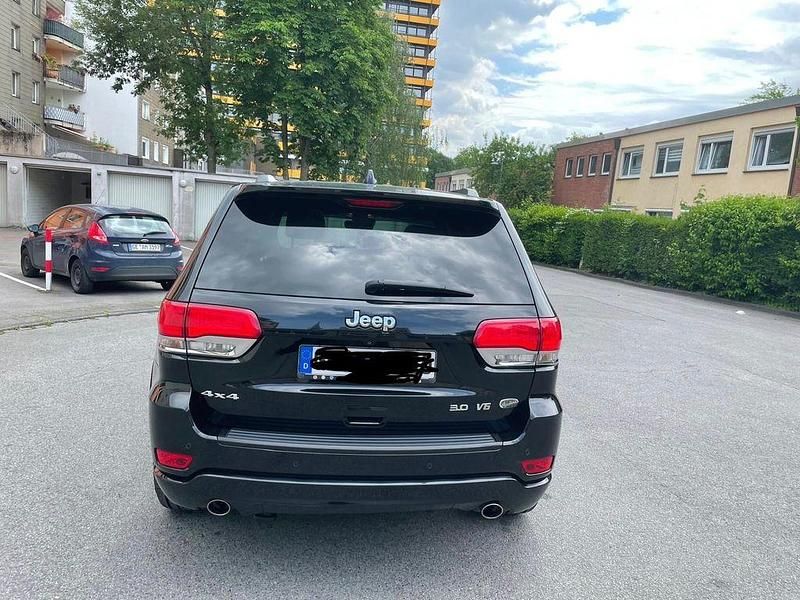 Gebraucht Jeep Grand Cherokee 250 PS (183 kW) 2017 Schwarz SUV