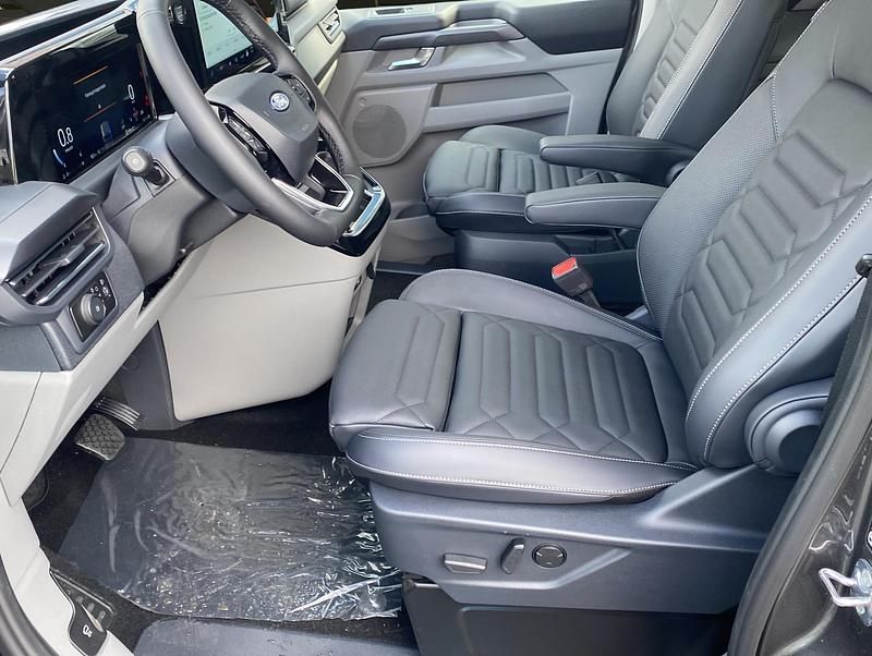 Neu Ford Tourneo Custom Titanium X 170 PS (125 kW) 2026 Schwarz Van