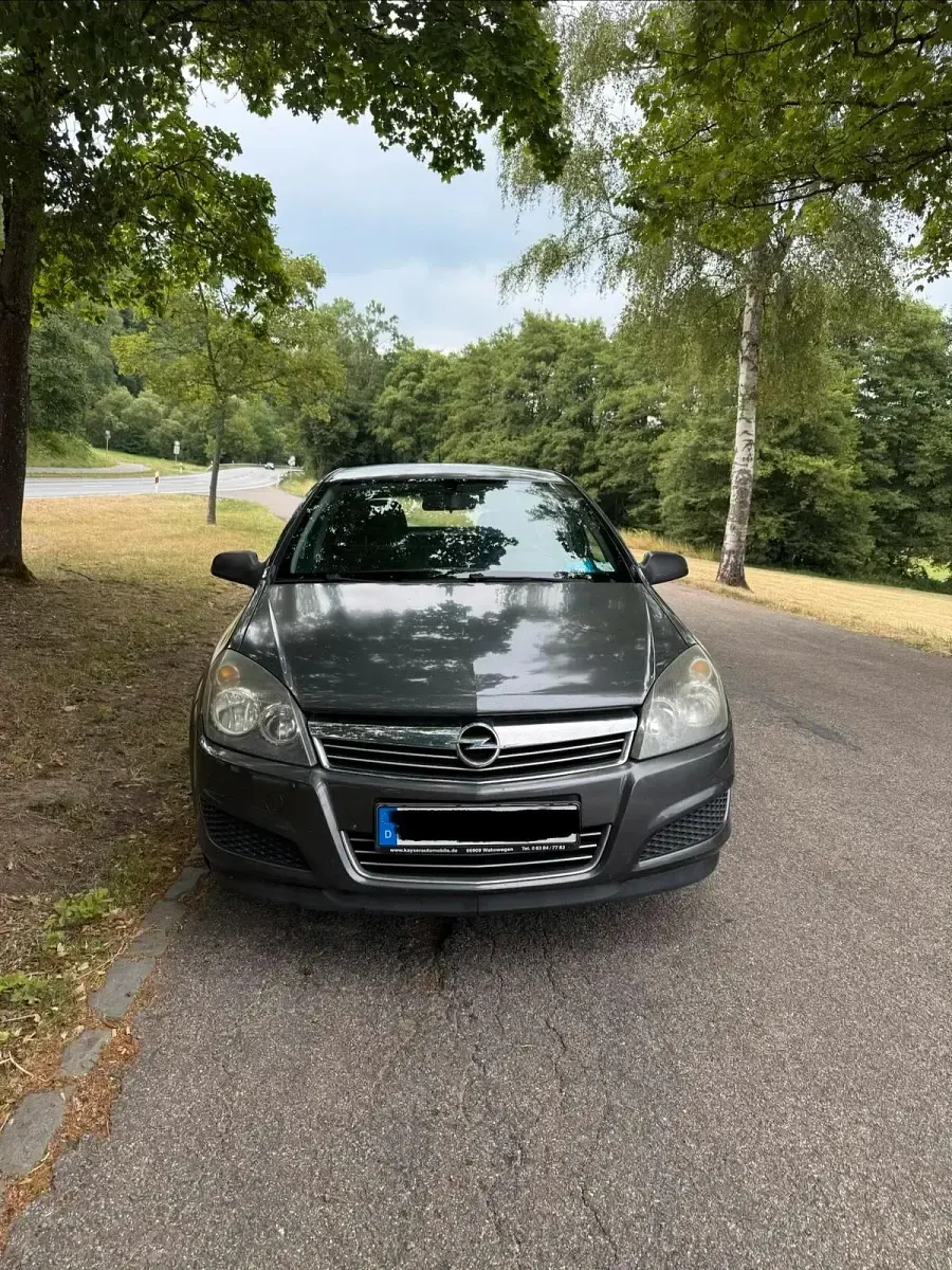 Gebraucht Opel Astra 90 PS (66 kW) 2009 Grau Limousine