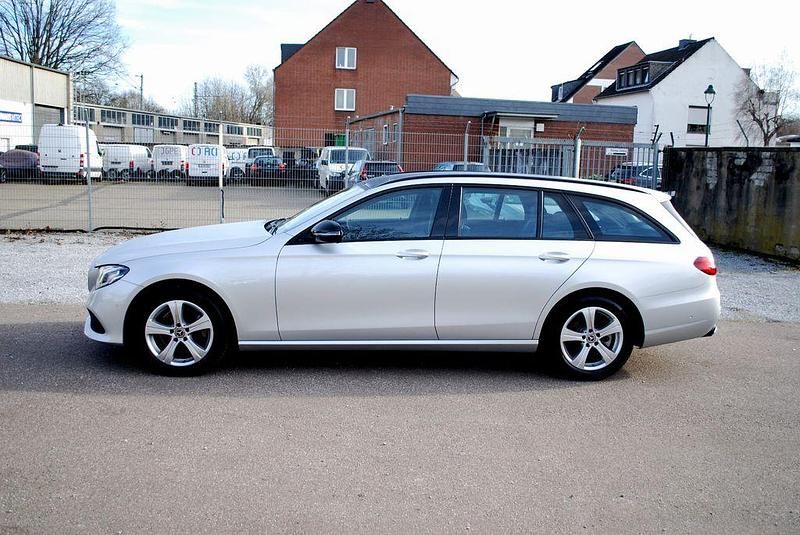 Gebraucht Mercedes E300 245 PS (180 kW) 2019 Silber Kombi