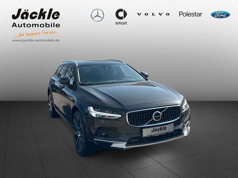 Gebraucht Volvo V90 CC Ultimate 235 PS (172 kW) 2023 Platinum grey / metallic Kombi