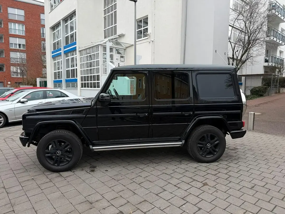 Gebraucht Mercedes G350 211 PS (155 kW) 2012 Schwarz SUV
