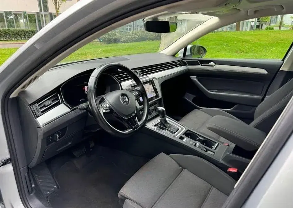 Gebraucht VW Passat Highline 190 PS (139 kW) 2018 Silber Kombi