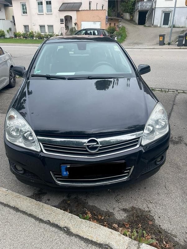 Schwarz Gebraucht 2009 Opel Astra Limousine | 1.200 € (Superpreis) - Bild 1/4