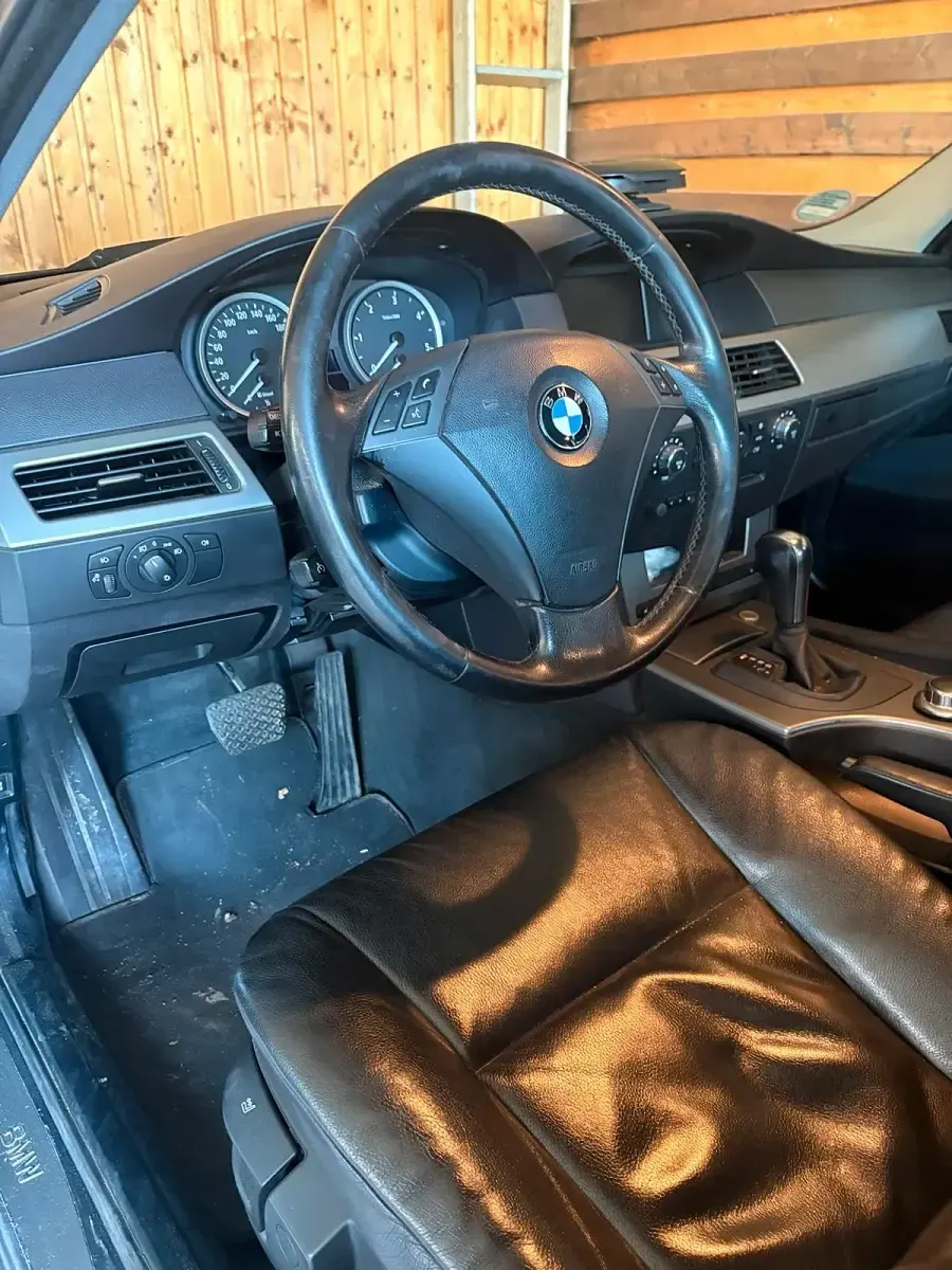 Gebraucht BMW 520 150 PS (110 kW) 2006 Silber Kombi
