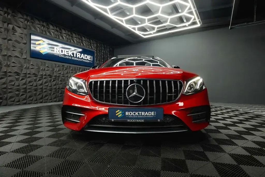 Gebraucht Mercedes E43 AMG AMG 401 PS (294 kW) 2018 Rot Limousine