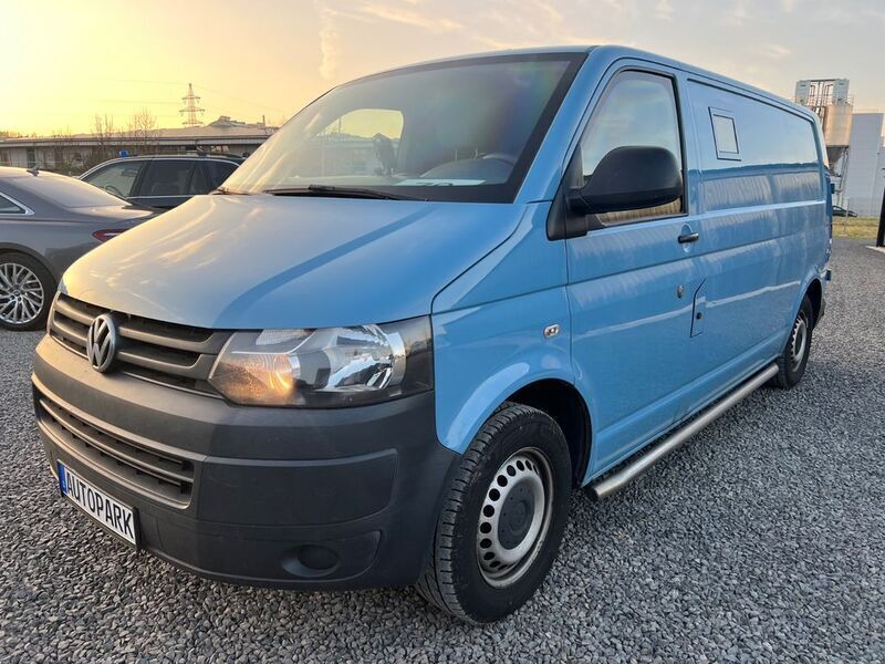 Blau Gebraucht 2015 VW T5 Van | 15.000 € (Teuer) - Bild 1/4