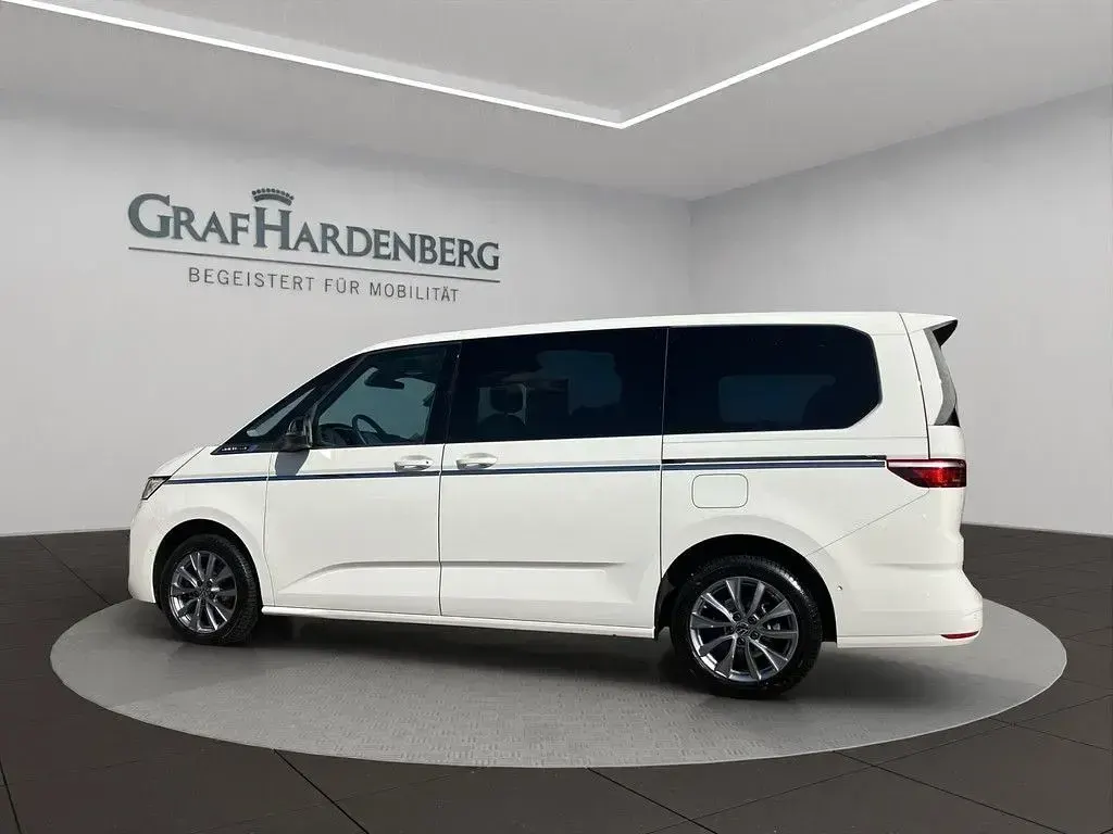 Gebraucht VW Multivan Style 150 PS (110 kW) 2025 Candyweiß Van / Kleinbus
