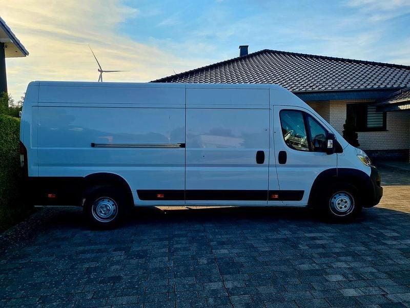 Weiß Gebraucht 2024 Citroën Jumper Van / Kleinbus | 23.300 € (Fairer Preis) - Bild 1/4