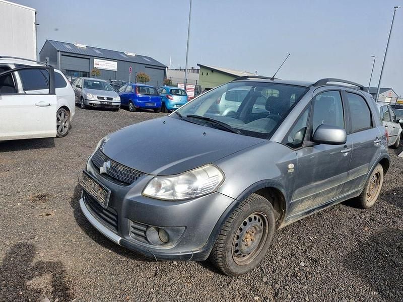 Gebraucht Suzuki SX4 120 PS (88 kW) 2009 Grau SUV