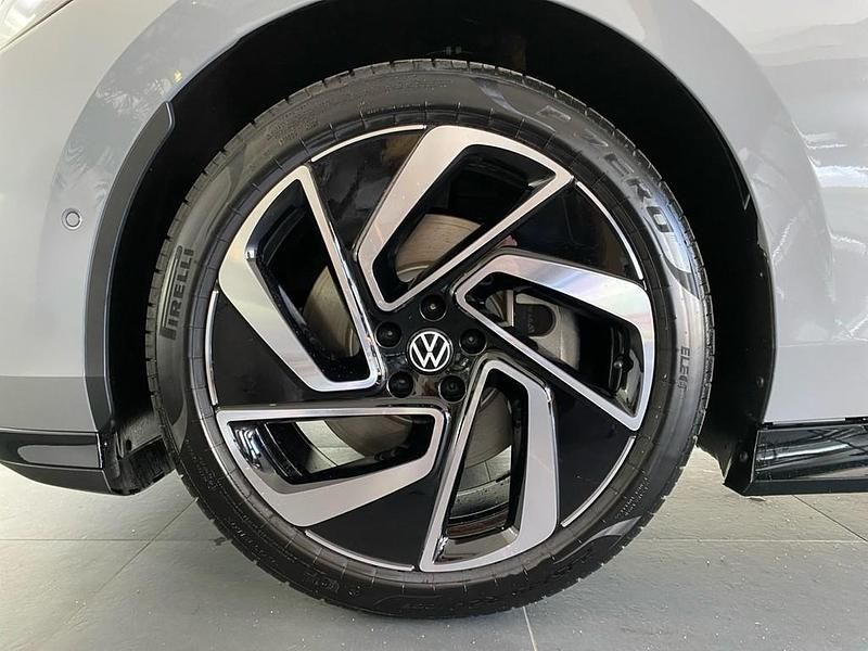 Gebraucht VW ID.7 Pro 210 kW (286 PS) 2025 Mondsteingrau Kombi