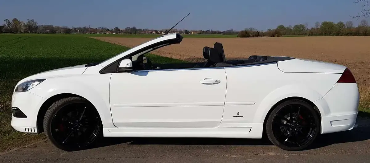 Używany Ford Focus Titanium 145 KM (106 kW) 2008 Biały Kabriolet