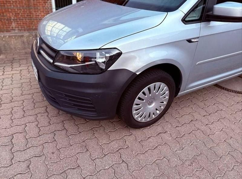 Second-hand VW Caddy 150 CP (110 kW) 2016 Gri Monovolum