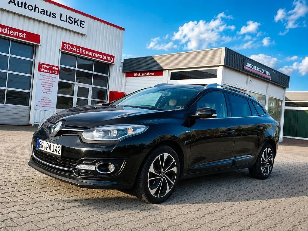 Gebraucht Renault Mégane III Bose Edition 110 PS (80 kW) 2014 Schwarz Limousine