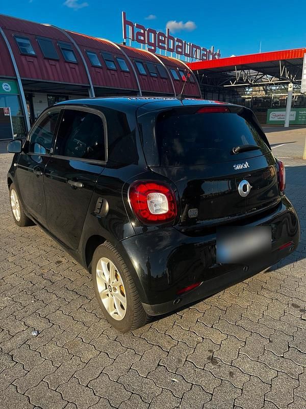 Gebraucht Smart ForFour Electric Drive 60 kW (82 PS) 2022 Schwarz Kleinwagen