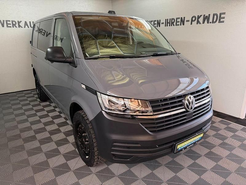 Gebraucht VW Transporter 150 PS (110 kW) 2024 Grau Van