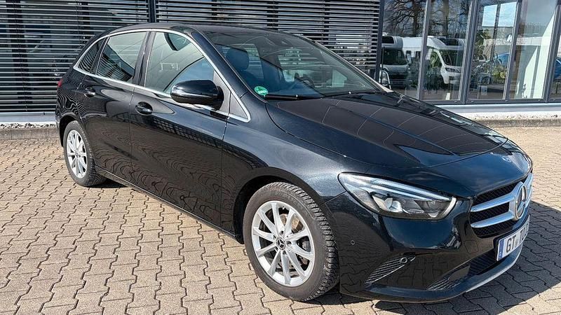 Gebraucht Mercedes B180 116 PS (85 kW) 2019 Schwarz Van / Kleinbus