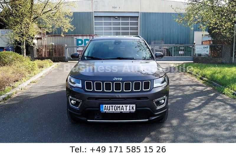 Gebraucht Jeep Compass Limited 131 PS (96 kW) 2021 Grau SUV