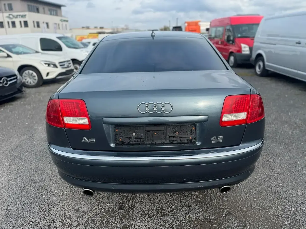 Gebraucht Audi A8 280 PS (205 kW) 2004 Grau Limousine
