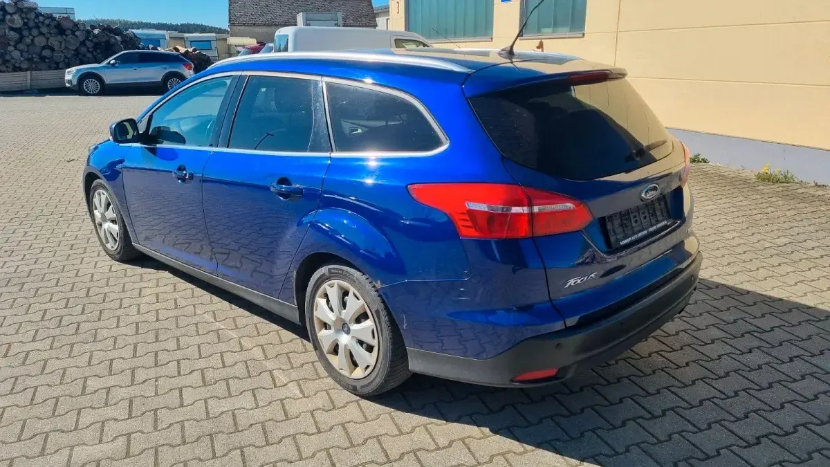 Gebraucht Ford Focus Titanium 150 PS (110 kW) 2015 Blau Kombi