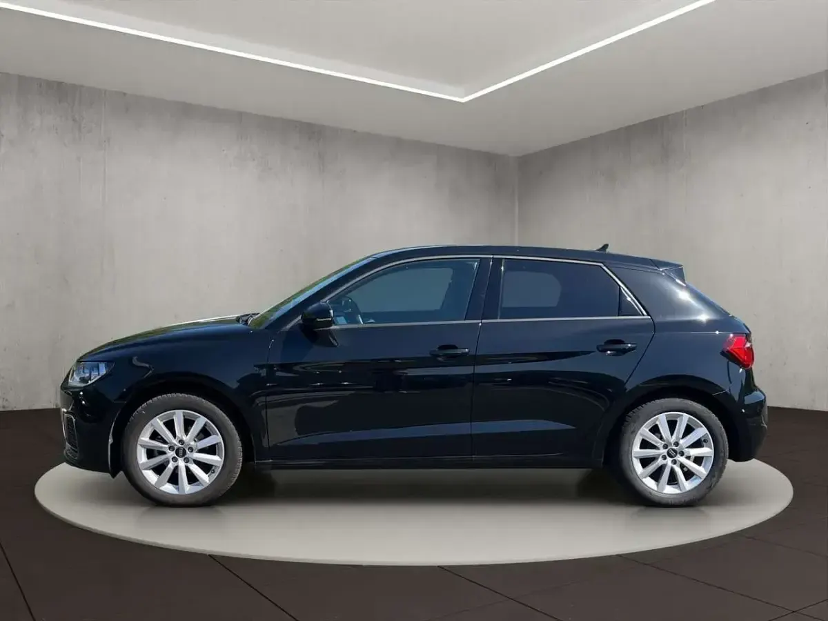 Gebraucht Audi A1 Advanced Plus 95 PS (69 kW) 2023 Mythosschwarz metallic SUV