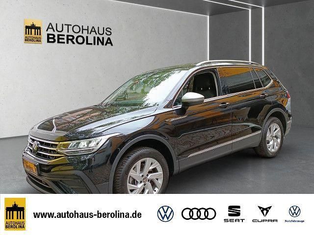 Deep black perleffekt Gebraucht 2024 VW Tiguan Allspace Life SUV | 37.555 € (Superpreis) - Bild 1/4