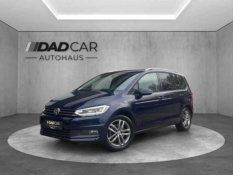Blau Gebraucht 2018 VW Touran Join Van / Kleinbus | 20.990 € (Guter Preis) - Bild 1/4