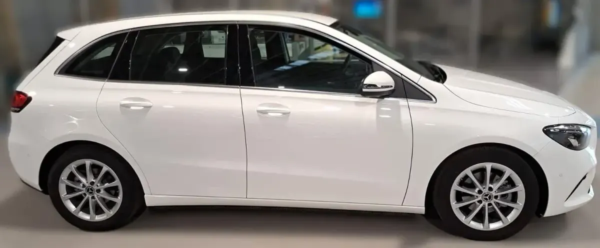Gebraucht Mercedes B180 136 PS (100 kW) 2021 Weiß Kleinwagen