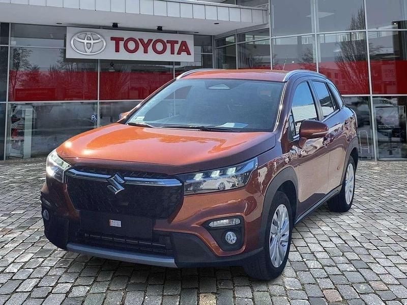 Braun Gebraucht 2025 Suzuki SX4 S-Cross Comfort SUV | 21.790 € (Superpreis) - Bild 1/4