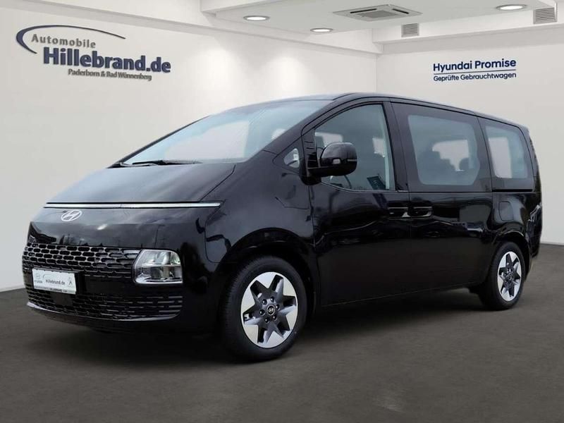 Abyss black Gebraucht 2024 Hyundai Staria Trend Van | 41.890 € - Bild 1/4