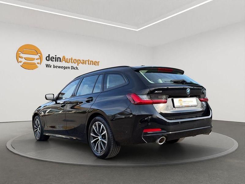 Gebraucht BMW 330e Shadowline 184 PS (135 kW) 2022 Schwarz ii Kombi