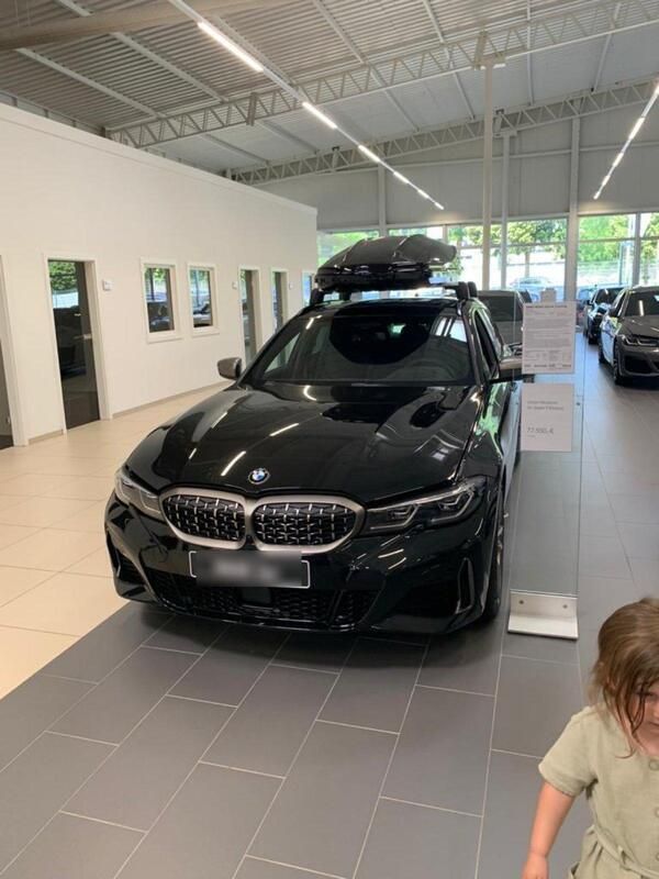 Schwarz Gebraucht 2020 BMW M340 M Sport Limousine | 42.000 € - Bild 1/4