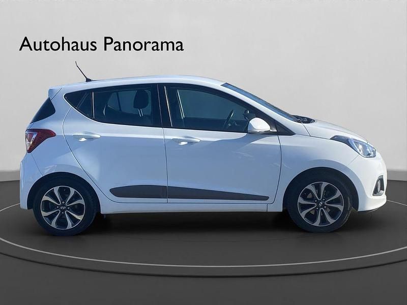 Gebraucht Hyundai i10 Style 87 PS (63 kW) 2016 Weiß Kleinwagen