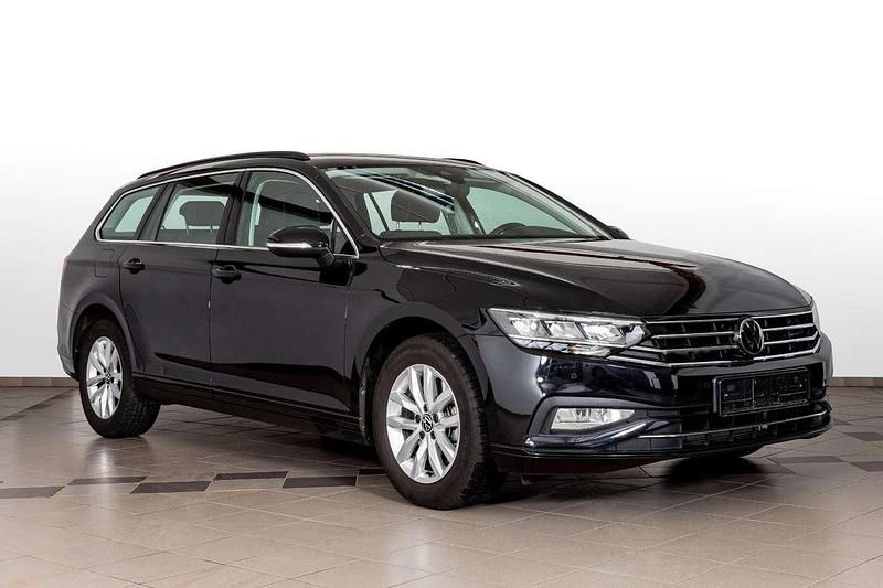 Schwarz Gebraucht 2023 VW Passat Business Kombi | 23.300 € (Superpreis) - Bild 1/3