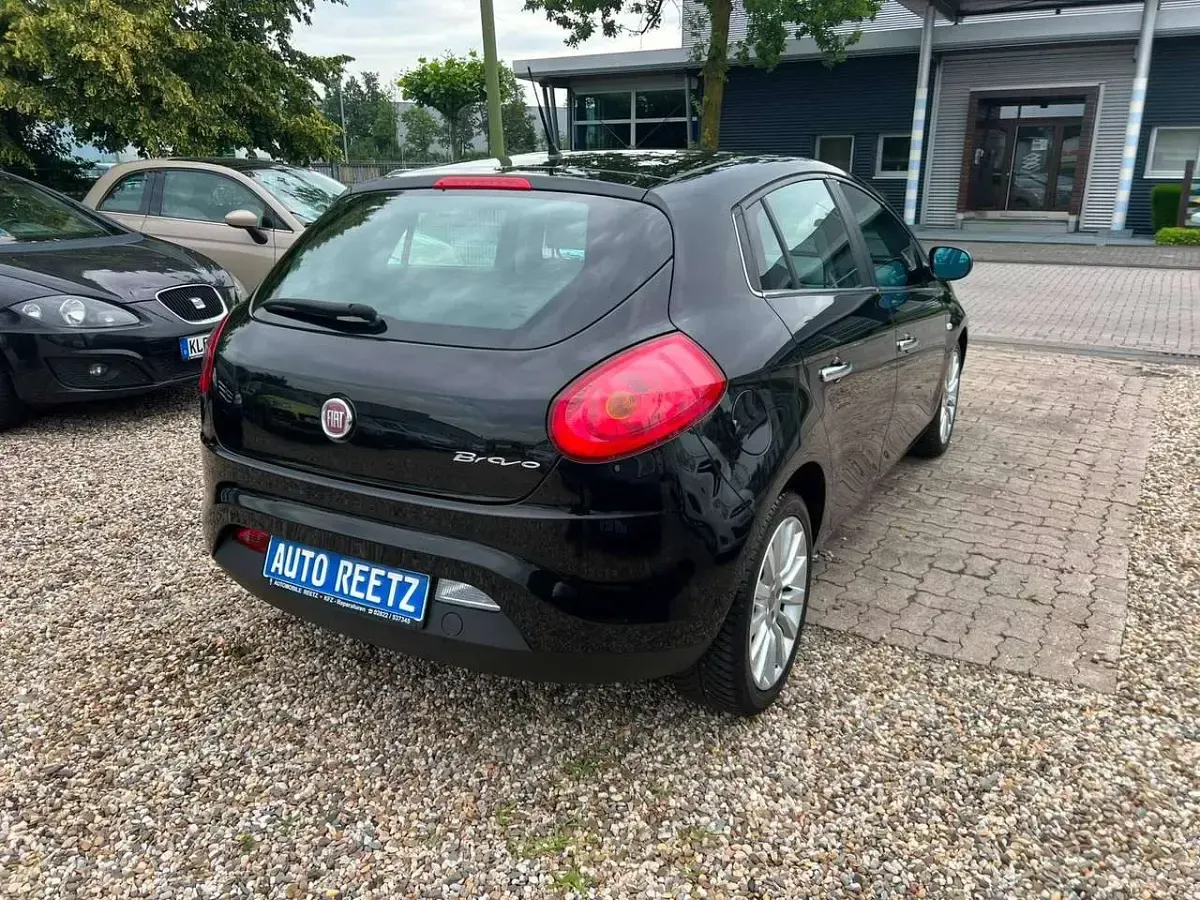 Gebraucht Fiat Bravo Emotion 90 PS (66 kW) 2007 Crossover schwarz Kleinwagen