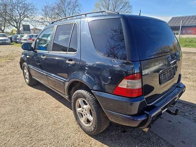 Gebraucht Mercedes ML320 218 PS (160 kW) 1999 Schwarz SUV