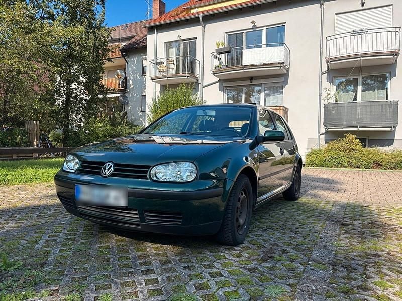 Grün Gebraucht 2001 VW Golf IV Kleinwagen | 2.100 € (Fairer Preis) - Bild 1/4