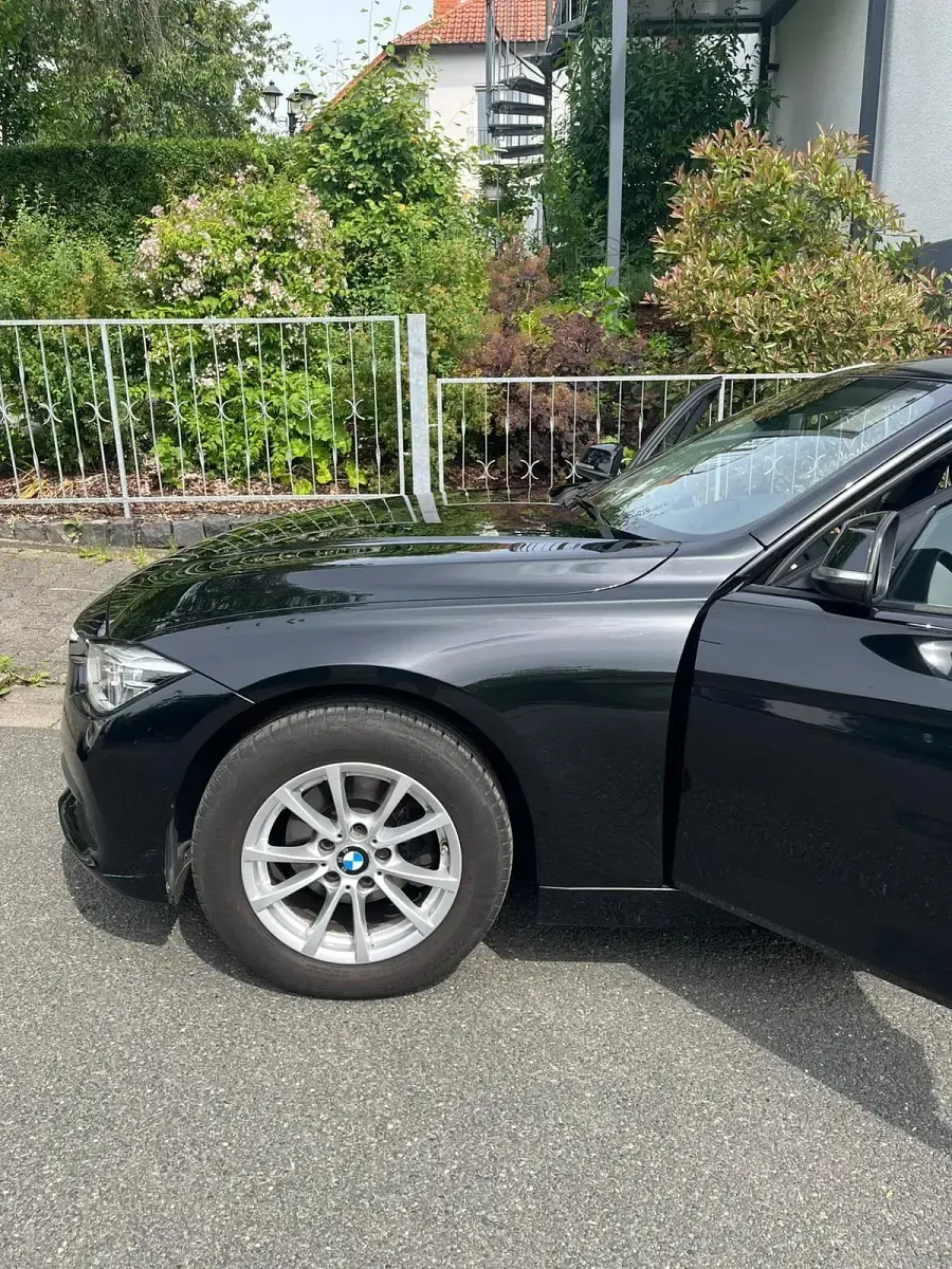 Gebraucht BMW 318 150 PS (110 kW) 2018 Schwarz Kombi