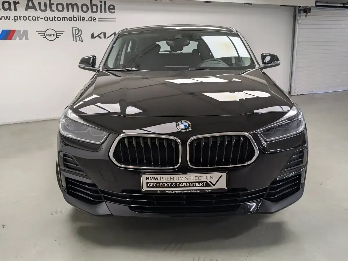 Gebraucht BMW X2 Sport Line 136 PS (100 kW) 2022 Schwarz SUV