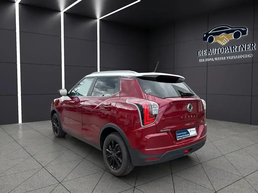 Gebraucht SsangYong Tivoli 163 PS (119 kW) 2022 Rot SUV