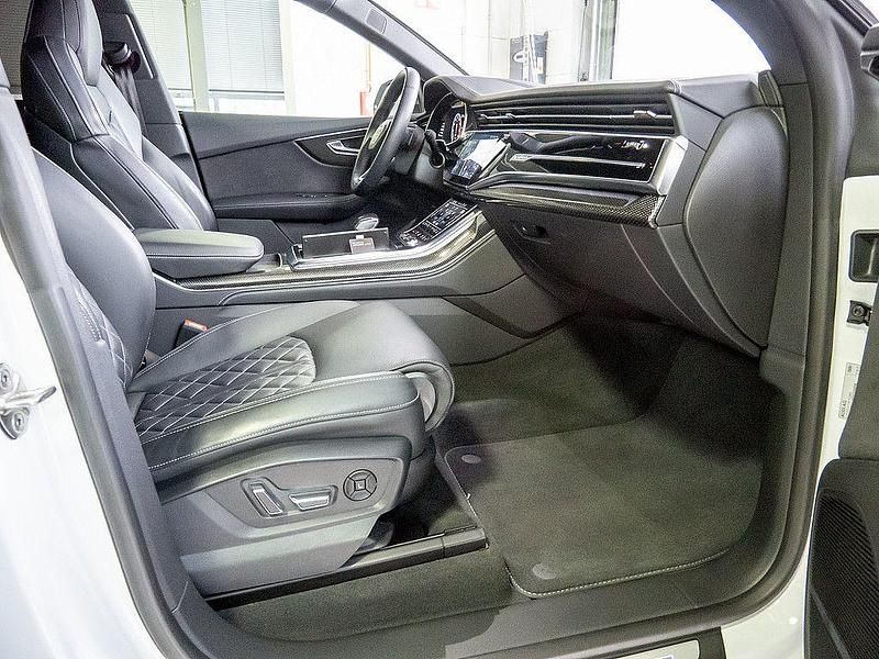Gebraucht Audi SQ8 Competition 507 PS (372 kW) 2023 Gletscherweiß metallic SUV