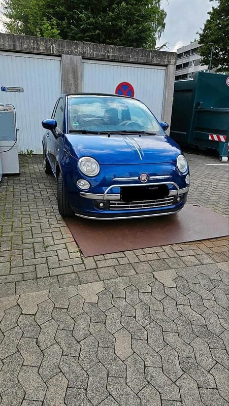 Blau Gebraucht 2010 Fiat 500 Lounge Kleinwagen | 4.000 € (Fairer Preis) - Bild 1/4
